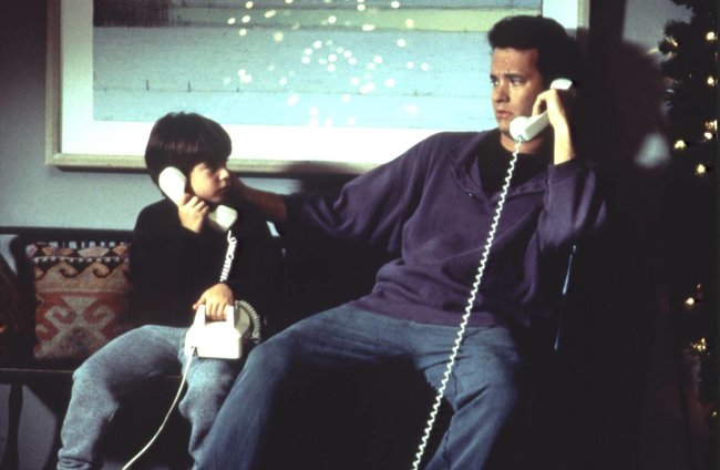 Jonah (Ross Malinger) verhilft seinem Vater (Tom Hanks) über ein Telefonat zu einem Date.