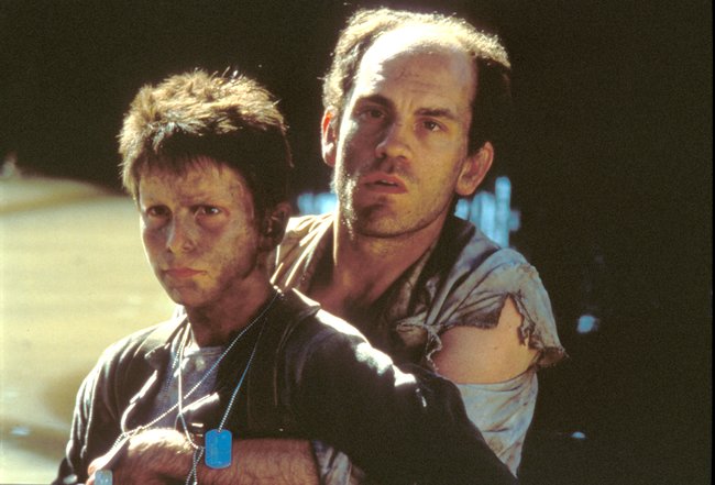Jim Graham (Christian Bale) hat in Basie (John Malkovich) einen guten Freund gefunden.