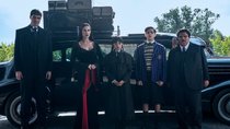 Netflix tauscht in "Wednesday" Staffel 2 heimlich ein Mitglied der Addams Family aus und ich habe es nicht gemerkt