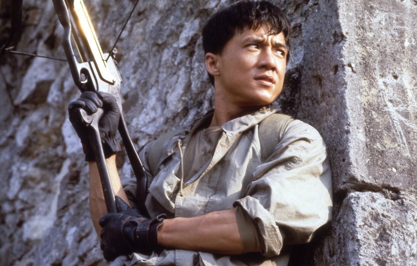 In „Der rechte Arm der Götter“ entpuppt sich Chan als echter Abenteurer. In „Der rechte Arm der Götter“ entpuppt sich Chan als echter Abenteurer.