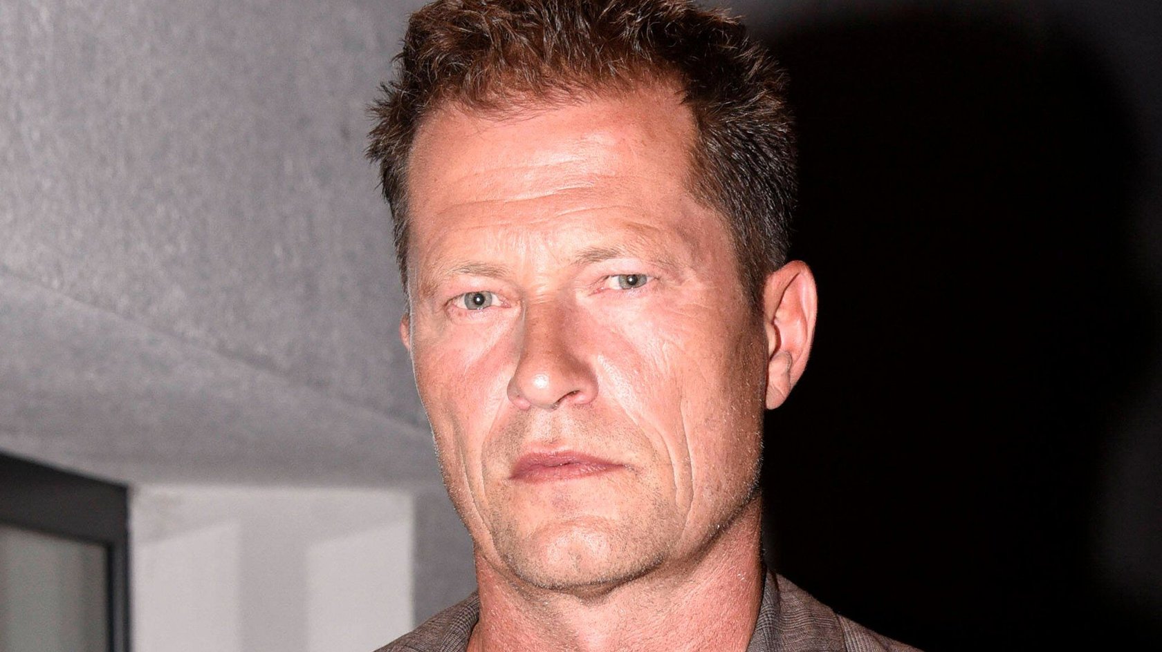 Der neue Film mit Til Schweiger: Deutscher Star greift in Action-Thriller zu den Waffen