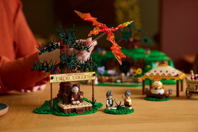 Der legendäre Partybaum darf im Set natürlich nicht fehlen.