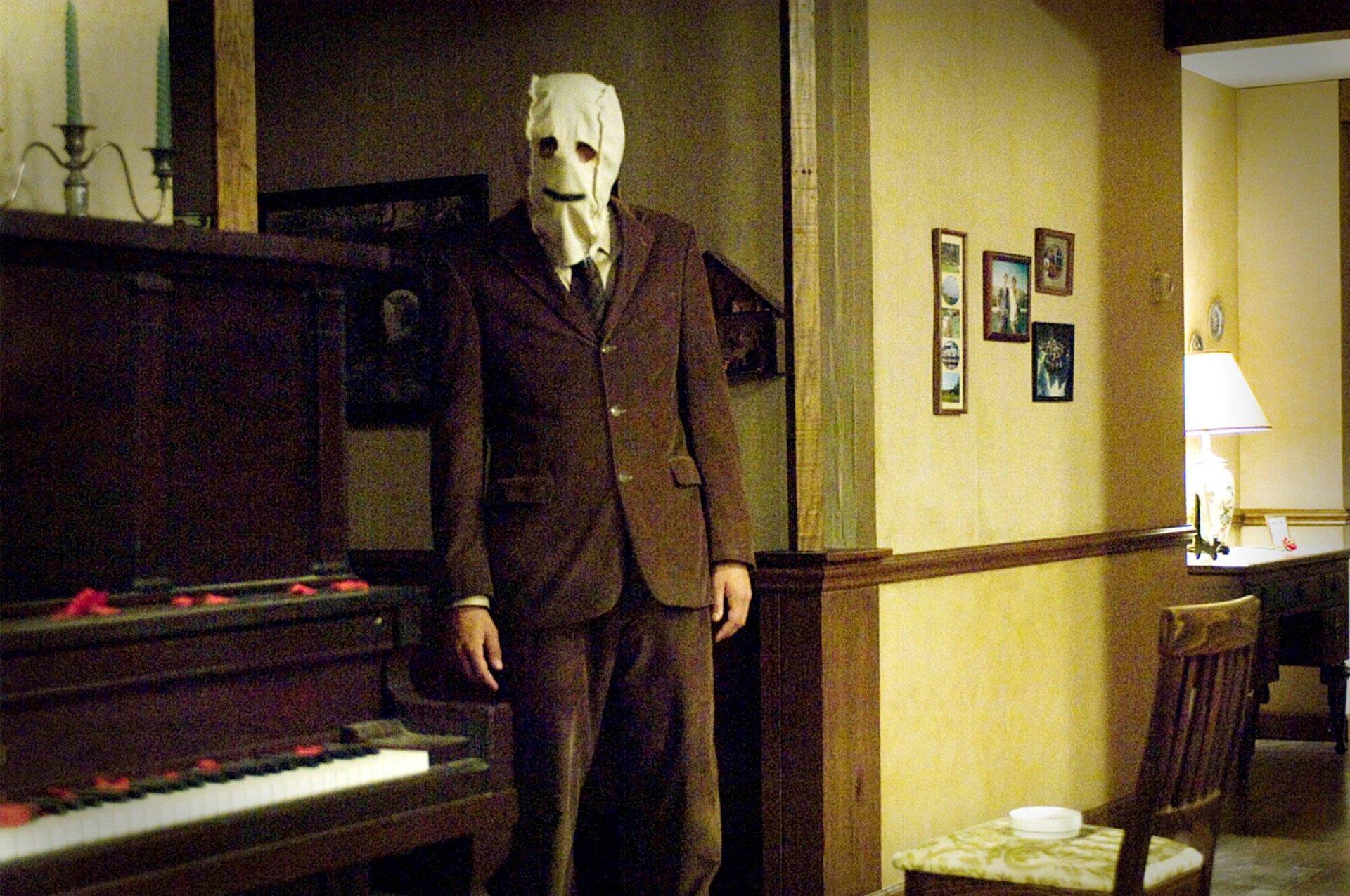 Fast noch schlimmer als die Filme: Die wahren Geschichten hinter diesen 6 Horror-Klassikern 3b47cc560ed97503e21abd2b53 ZmMgNTkzNzM0NmZmZmZmIDE5MjAgMAM0MzM3NWU3MzFkNQ==