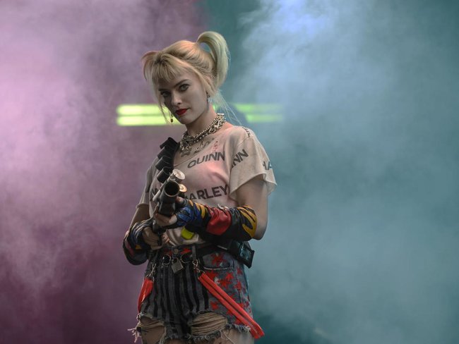 Harley Quinn (Margot Robbie) ist bereit für den Kampf.