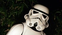 Witzige Sammlerfigur für „Star Wars“-Fans: Dieser Stormtrooper bringt Humor ins Badezimmer 