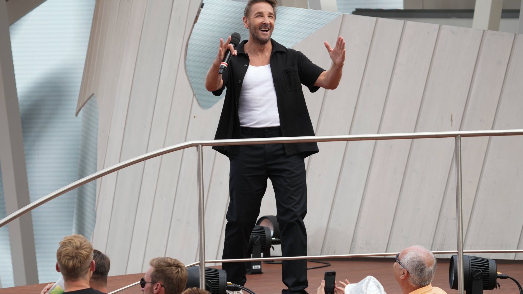 Mark Keller in der Unterhaltungsshow ZDF Fernsehgarten.
