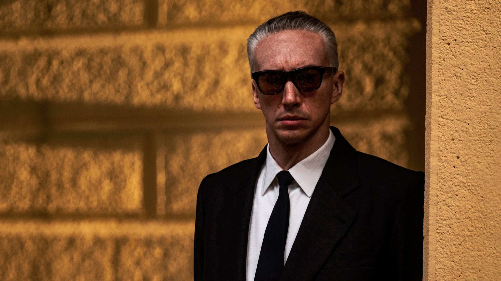 Adam Driver als Enzo Ferrari.