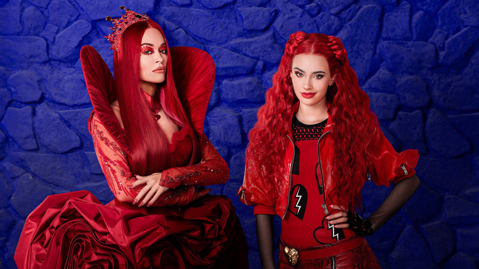 Rita Ora and Kylie Cantrall aus „Descendants: The Rise of Red“.