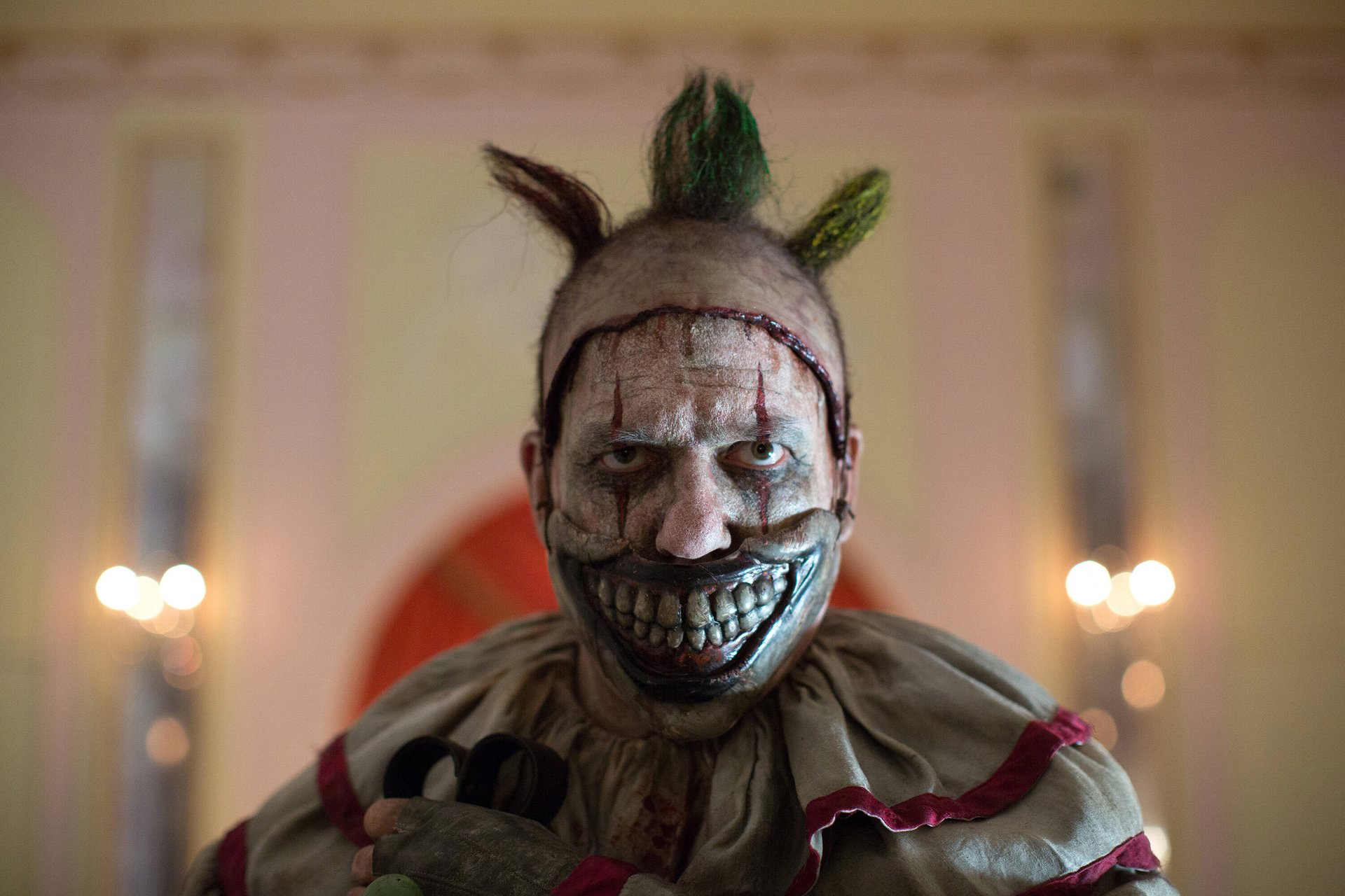 Horrorclown-Comeback bei „American Horror Story“: So sah John Carroll Lynch vor 30 Jahren aus