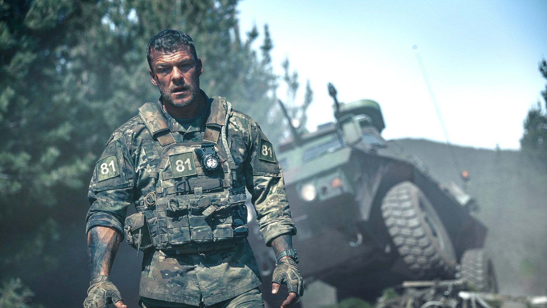 -Habe-nicht-mit-einem-riesigen-Roboter-gerechnet-Erster-Netflix-Trailer-zum-Sci-Fi-Actiongewitter-mit-Reacher-Star