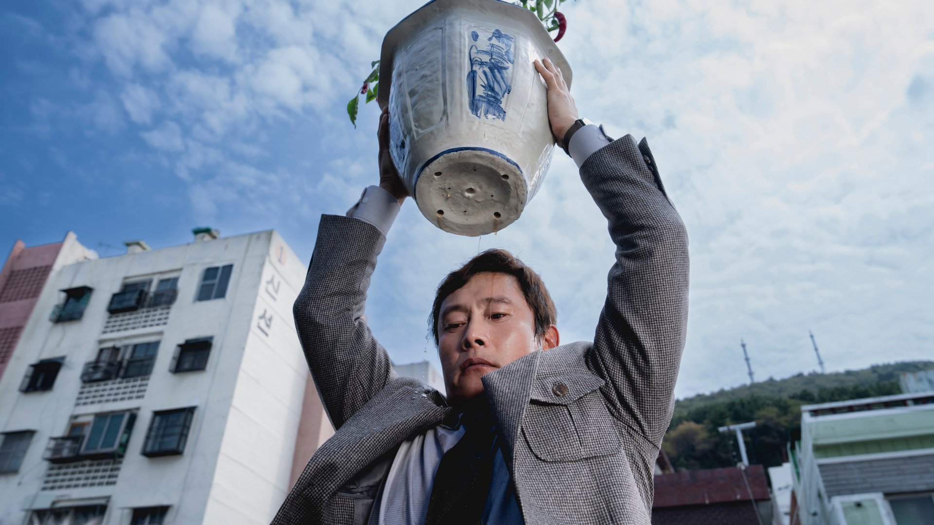 -No-Other-Choice-ist-mein-erster-berraschungshit-des-Jahres-Dieser-Thriller-trifft-den-Nerv-der-Zeit-und-macht-gro-en-Spa-