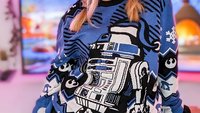 Für die kalte Jahreszeit: „Star Wars“-Pullover mit R2-D2-Motiv 