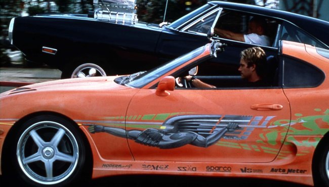 Paul Walker in seinem Sportwagen.