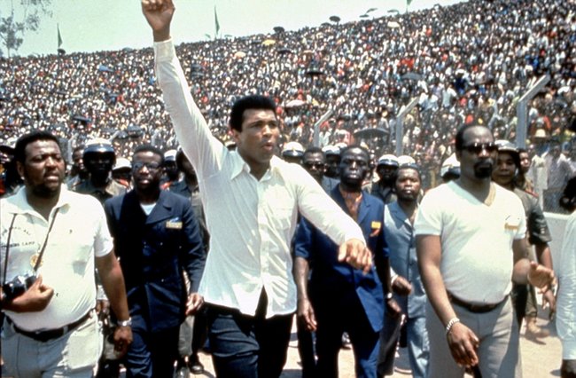 Boxer Muhammad Ali auf seiner Reise durch Afrika.