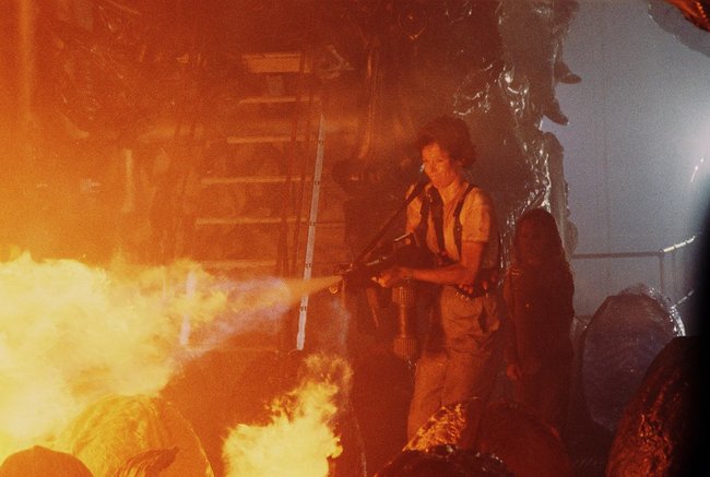 Ellen Ripley (Sigourney Weaver) kämpft gegen die Mutter aller Aliens.