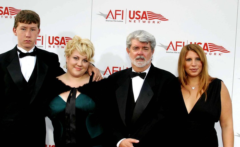 June 9, 2005 - 33RD AFI LIFE ACHIEVEMENT AWARD: A TRIBUTE TO GEORGE LUCAS PREMIERES ON USA NETWORK JUNE 20, 2005.KODAK THEATRE.LOS ANGELES CA 06-09-05.JAIMIE RODRIGUEZ / C) 2005 .GEORGE LUCAS AND CHILDREN JETT, KATIE AND AMANDA. JAIMIE RODRIGUEZ- K43646JR. PUBLICATIONxINxGERxSUIxAUTxONLY - ZUMAg49_ 20050609_gaf_g49_211 Copyright: xJaimiexRodriguezx

June 9 2005 33rd AFI Life Achievement Award a Tribute to George Lucas Premieres ON USA Network June 20 2005 Kodak Theatre Los Angeles Approx 06 09 05 Jaimie Rodriguez C 2005 George Lucas and Children Jett Katie and Amanda Jaimie Rodriguez  PUBLICATIONxINxGERxSUIxAUTxONLY  20050609_gaf_g49_211 Copyright xJaimiexRodriguezx  