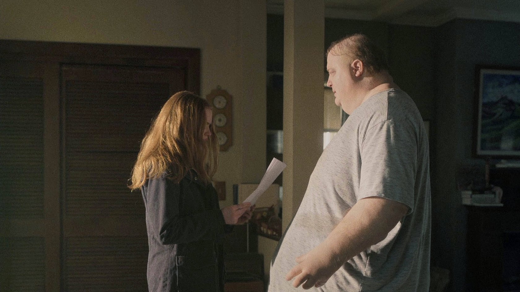 Sadie Sink und Brendan Fraser am Ende von „The Whale“.