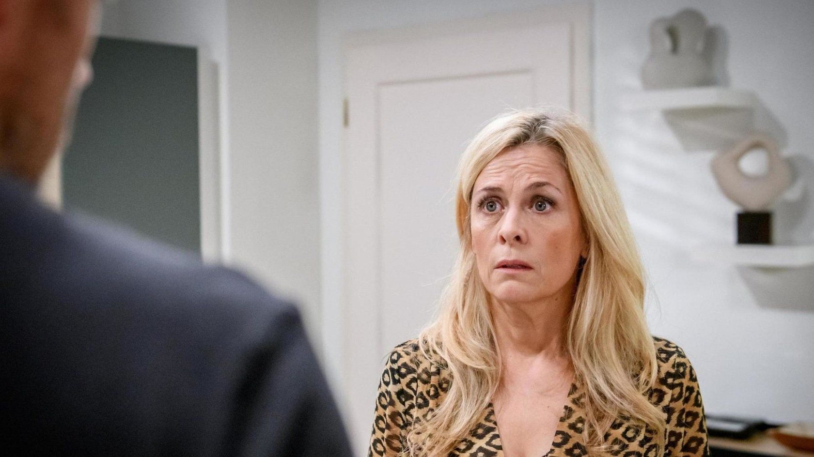 Sturm der Liebe“: Sagt Erik die Hochzeit ab? Yvonne beichtet den  Seitensprung