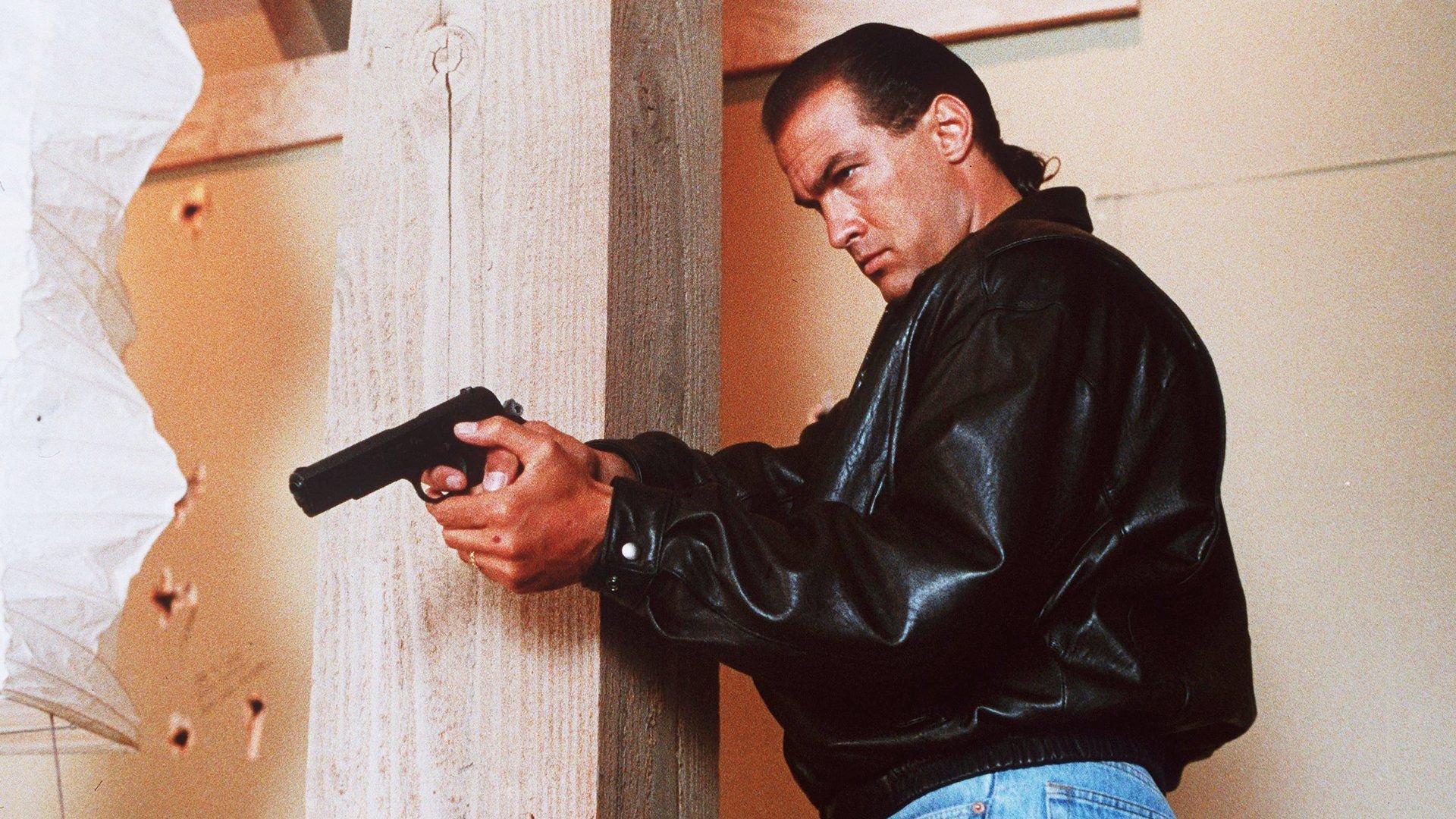 Irre Geschichte: Fast wäre Actionstar Steven Seagal in „Predator 2