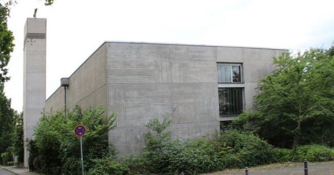 Die Hanauer Lutherkirche basiert ebenfalls auf dem Brutalismus.