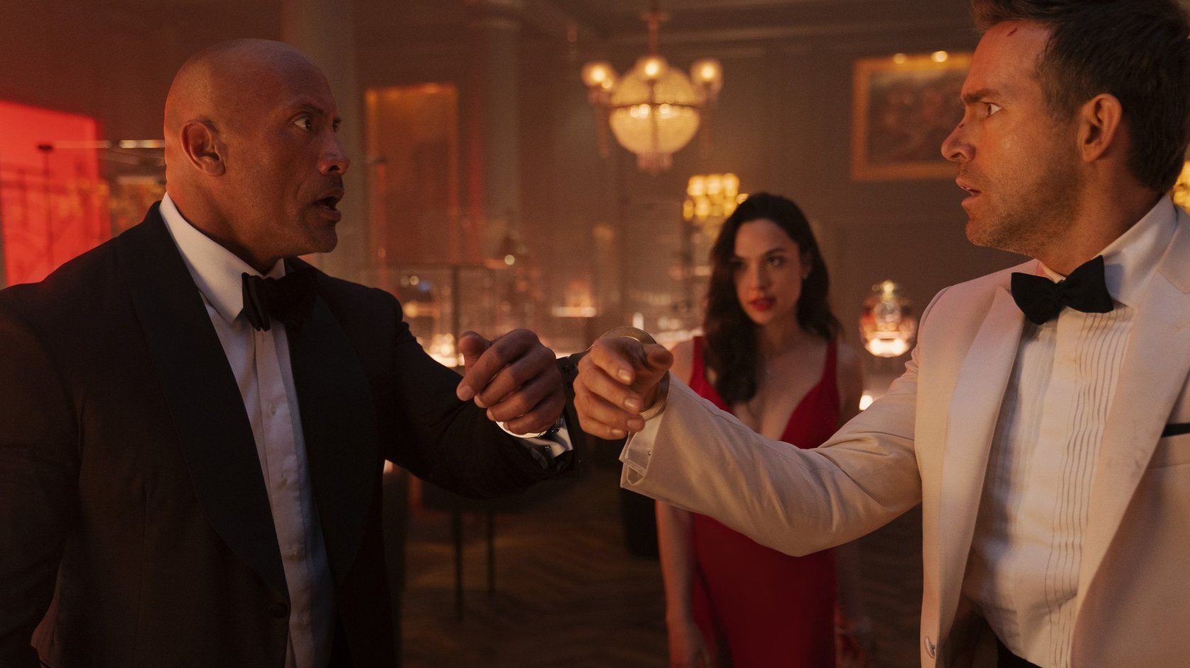 Dwayne Johnson verkündet Sensation: „Red Notice“ ist der erfolgreichste Netflix-Film