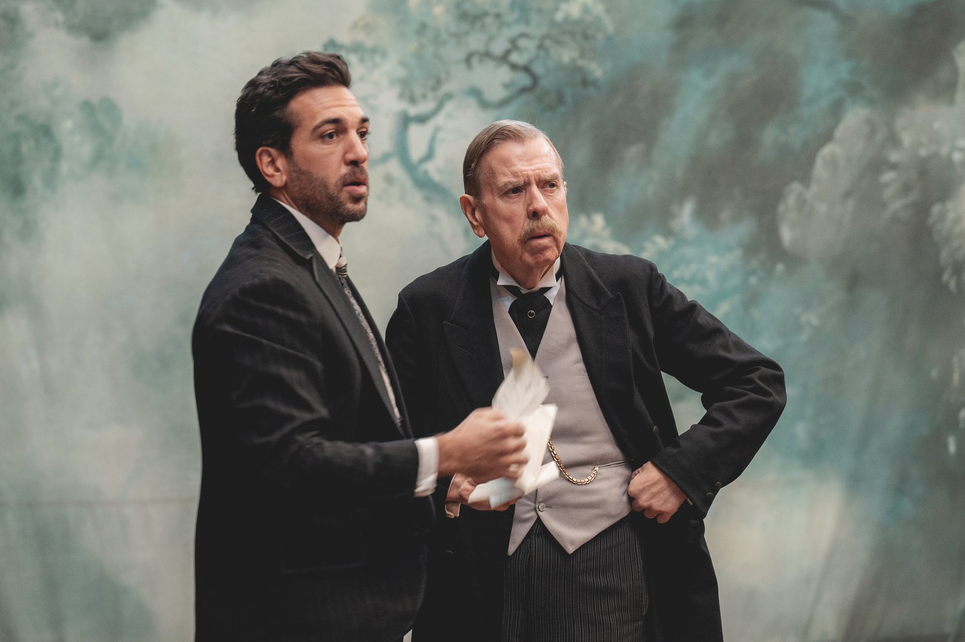 Deutscher Publikumsgarant erstmals in Hollywood aktiv: Erster Trailer zu „Virginia Woolf's Night & Day“