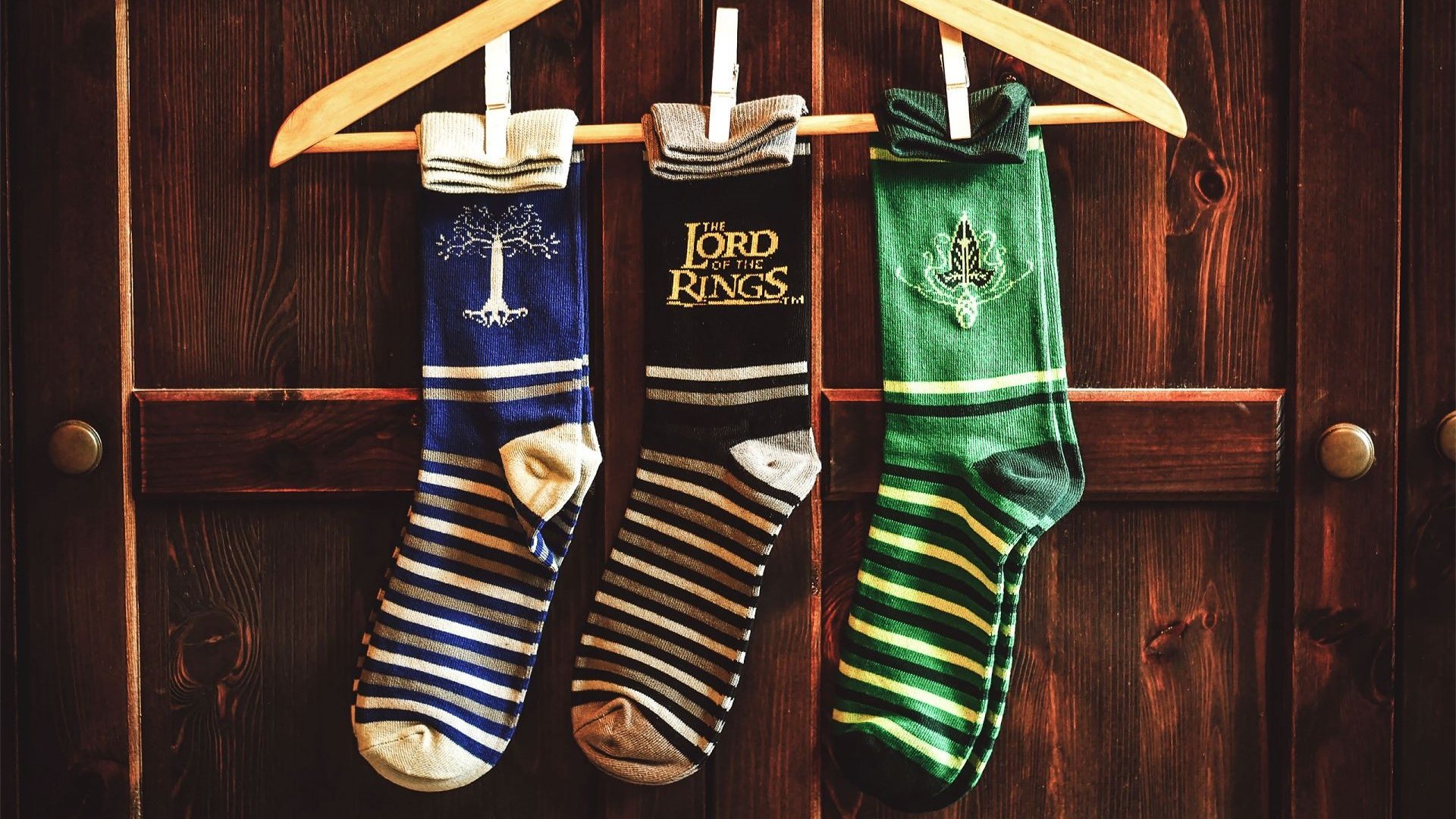 Epische-Preise-Elbenwald-verkauft-Der-Herr-der-Ringe-Socken-jetzt-g-nstiger