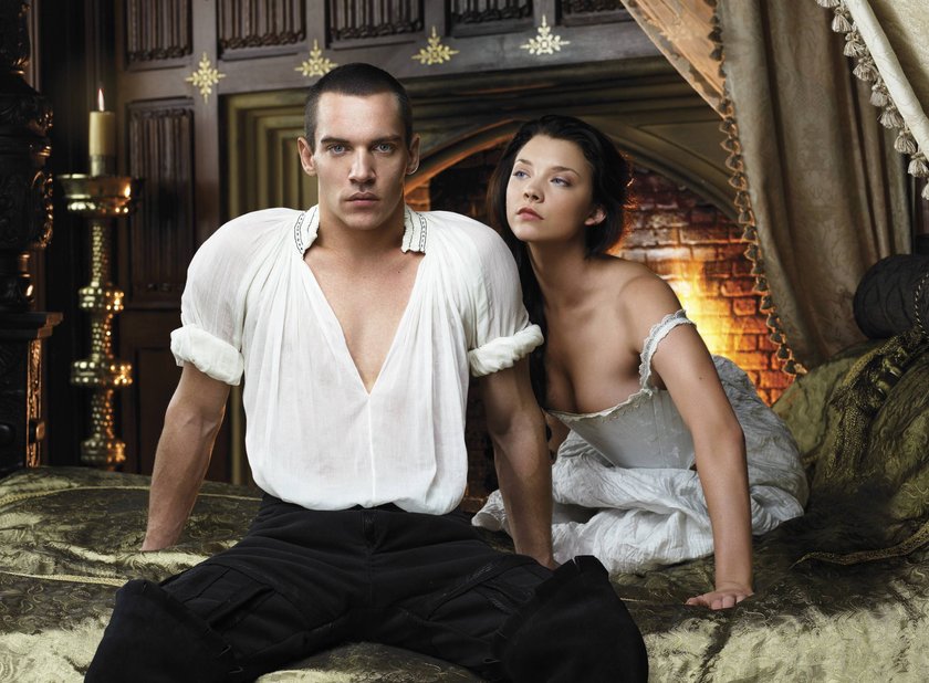 The Tudors Jonathan Rhys Meyers, Natalie Dormer 2007 PUBLICATIONxINxGERxSUIxAUTxONLY Copyright: xFrancoisxRousseaux 30606_009

The Tudors Jonathan Rhys Meyers Natalie Dormer 2007 PUBLICATIONxINxGERxSUIxAUTxONLY Copyright xFrancoisxRousseaux 30606_009  