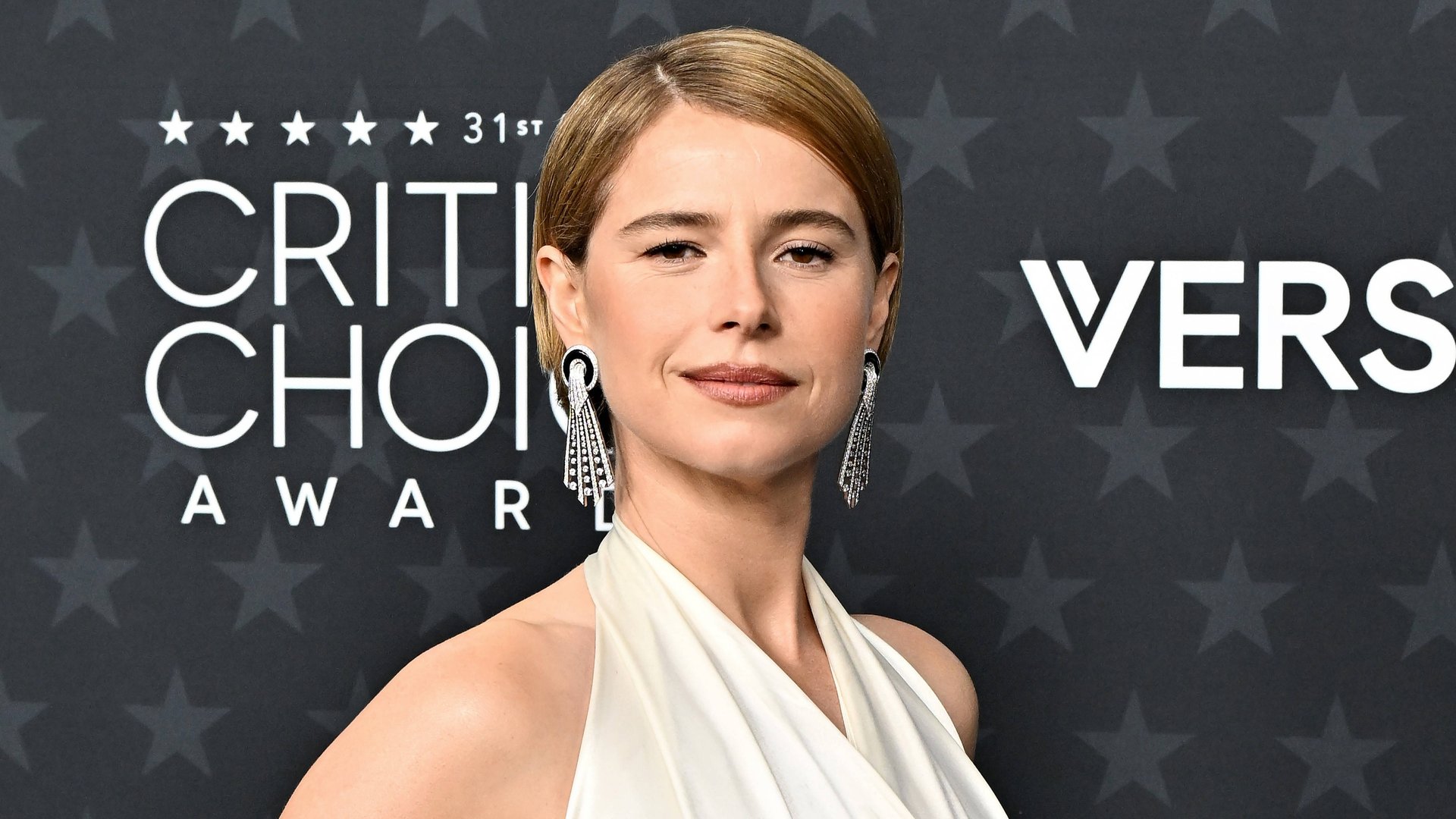 Wer-ist-Jessie-Buckley-Darum-solltet-ihr-den-oscarnominierten-Hamnet-Star-kennen