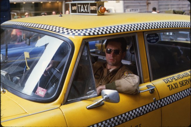 Robert De Niro als Taxifahrer Travis Bickle.