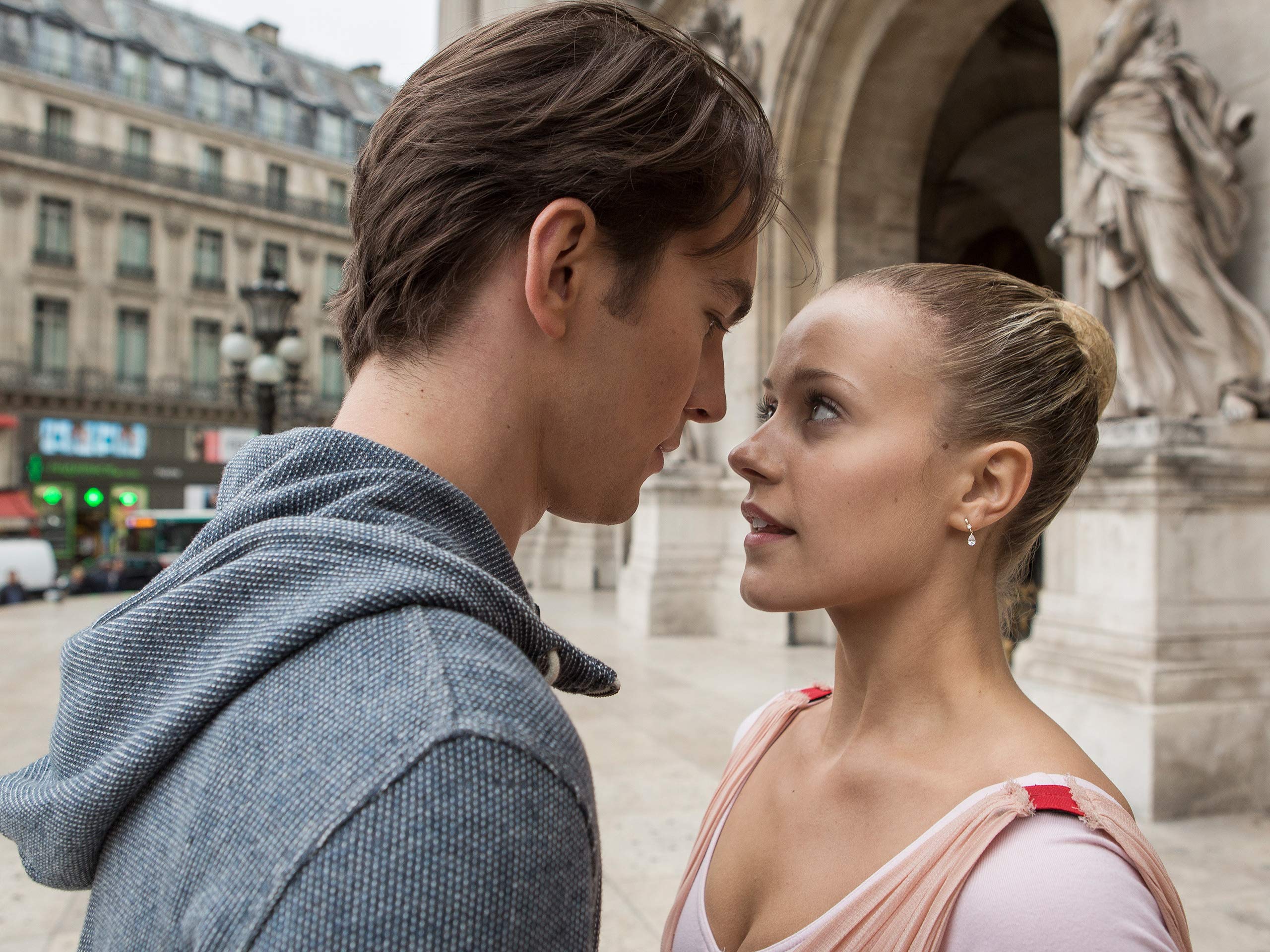 #„Find Me in Paris“ Staffel 4: Wird die Dramedy-Serie fortgesetzt?