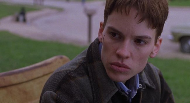 Brandon Teena (Hilary Swank) hat ein großes Geheimnis.