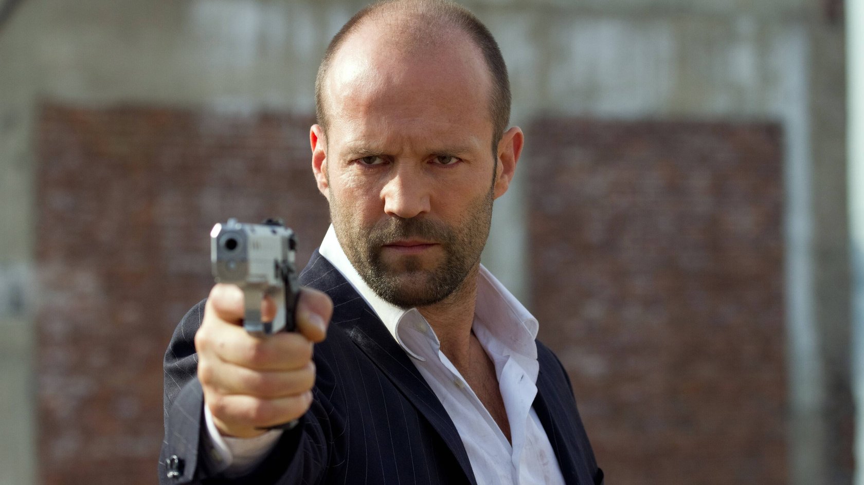 Jasn Statham greift in „Safe – Todsicher“ zur Waffe.