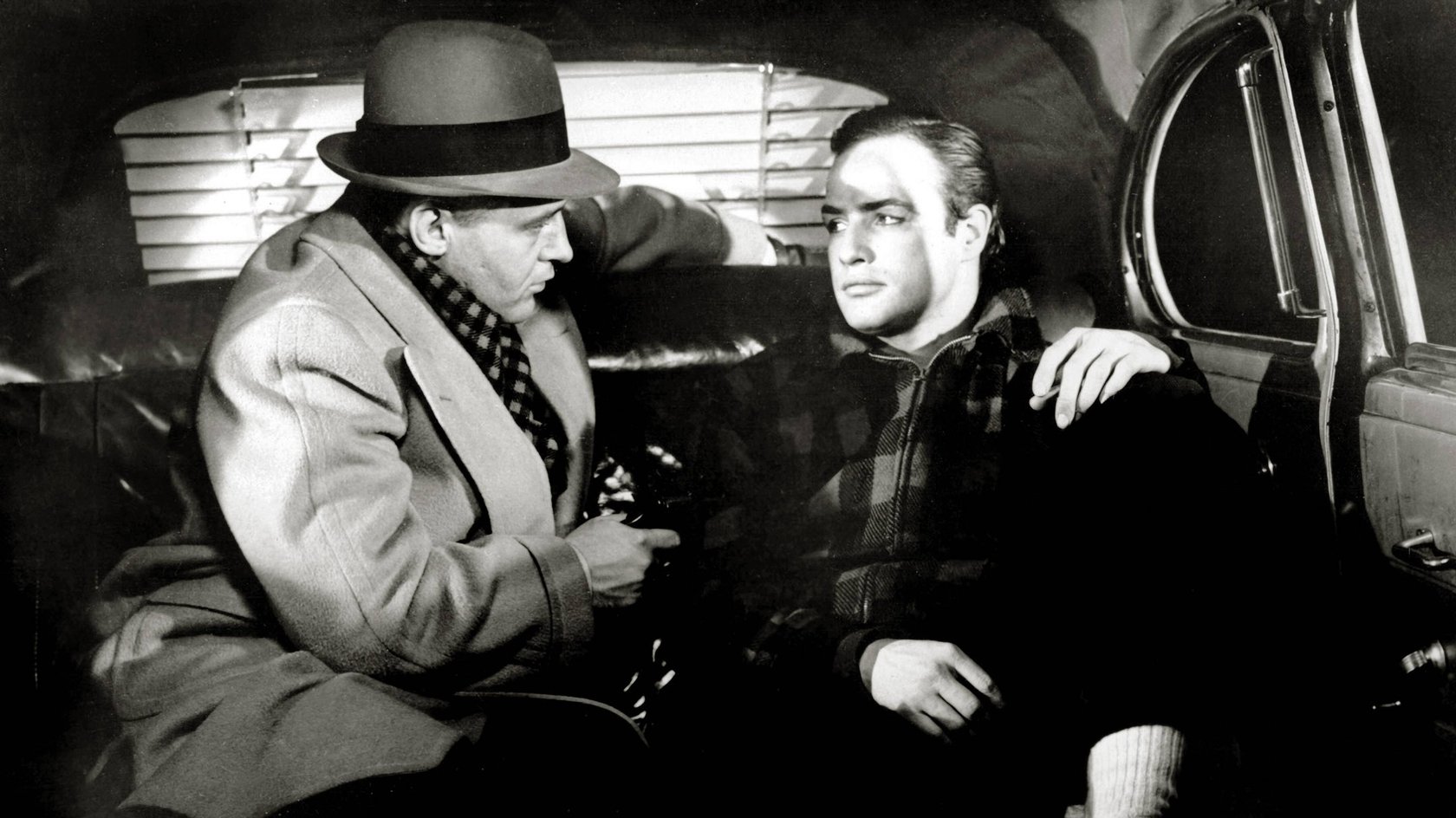 Rod Steiger und Marlon Brando in „Die Faust im Nacken“.