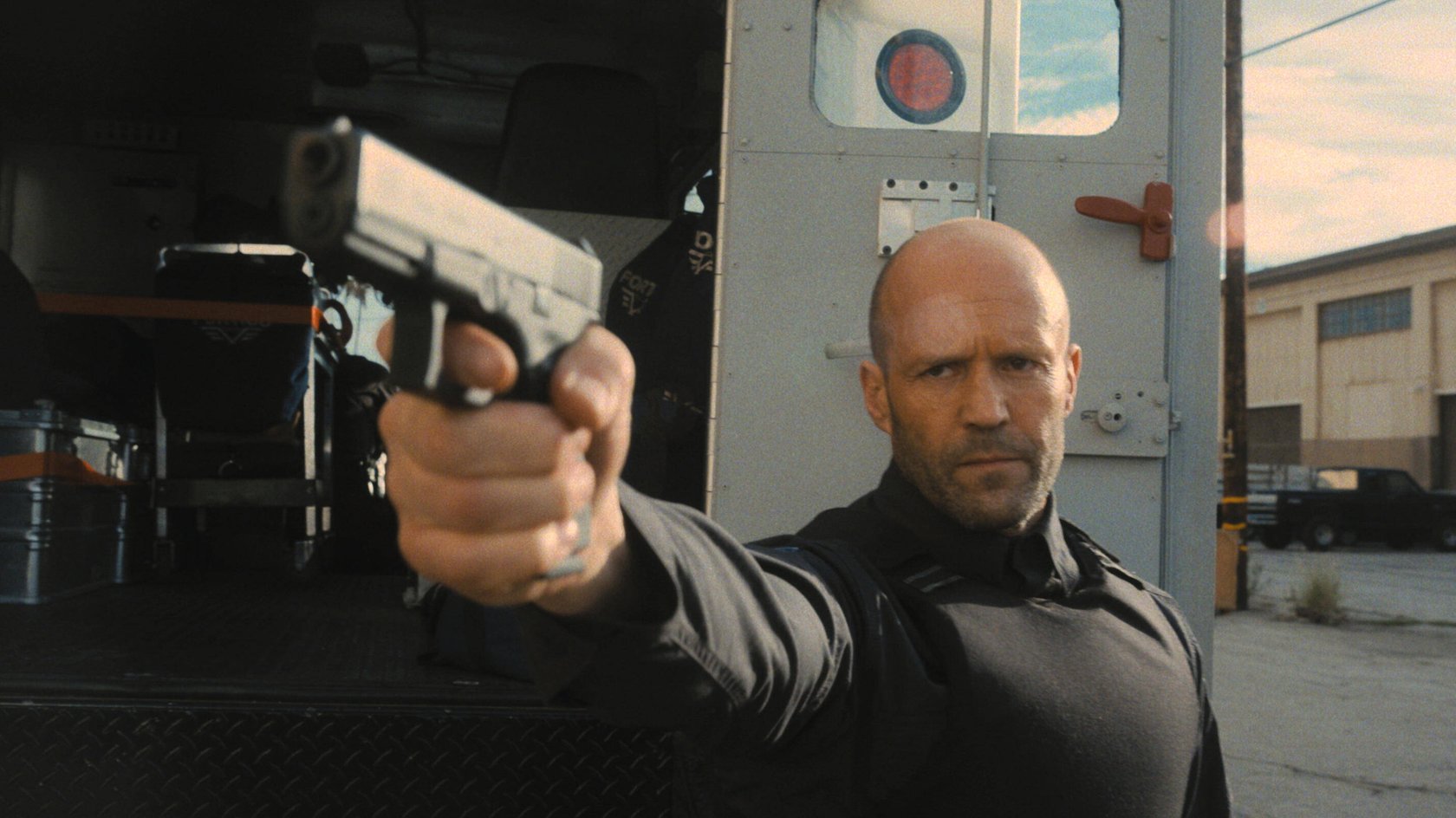Jason Statham ist in diesem Actionspektakel mal wieder in Bestform.