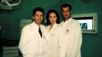 27 Jahre nach der ersten Staffel: So sehen die „In aller Freundschaft“-Stars der ersten Staffeln heute aus