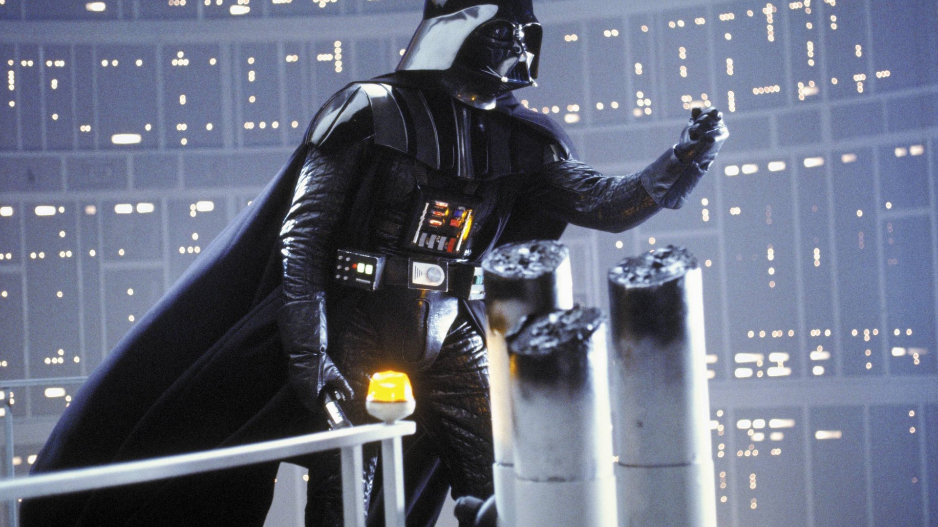 Neuer-Sci-Fi-Rekord-in-Sicht-Legend-res-Star-Wars-Lichtschwert-kommt-unter-den-Hammer