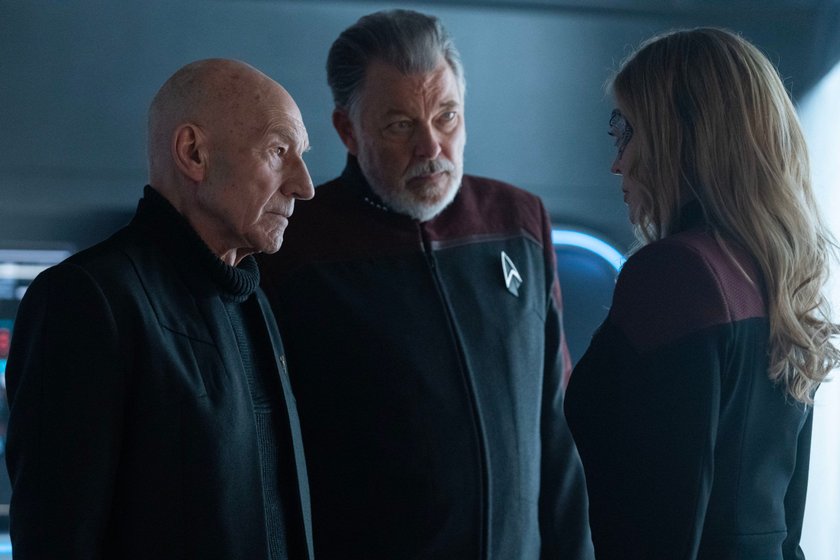 Patrick Stewart as Picard, Jonathan Frakes as Riker and Jeri Ryan as Seven of Nine in "The Next Generation" Episode 301, Star Trek: Picard on Paramount+.  Photo Credit: Trae Patton/Paramount+. ©2021 Viacom, International Inc.  All Rights Reserved.
