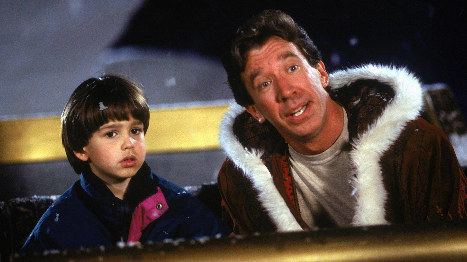 31 Jahre später: So sieht der kleine Junge aus „Santa Clause“ heute aus af42524e0d93cc6c53c6d33953 ZmMgODAwMDgwMDBmZmZmIDE5MjAgMANjNWEyNGRjY2MzNQ==