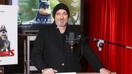 Torsten Sträter als Batman morgen Abend im TV: Ein Filmspaß für die ganze Familie