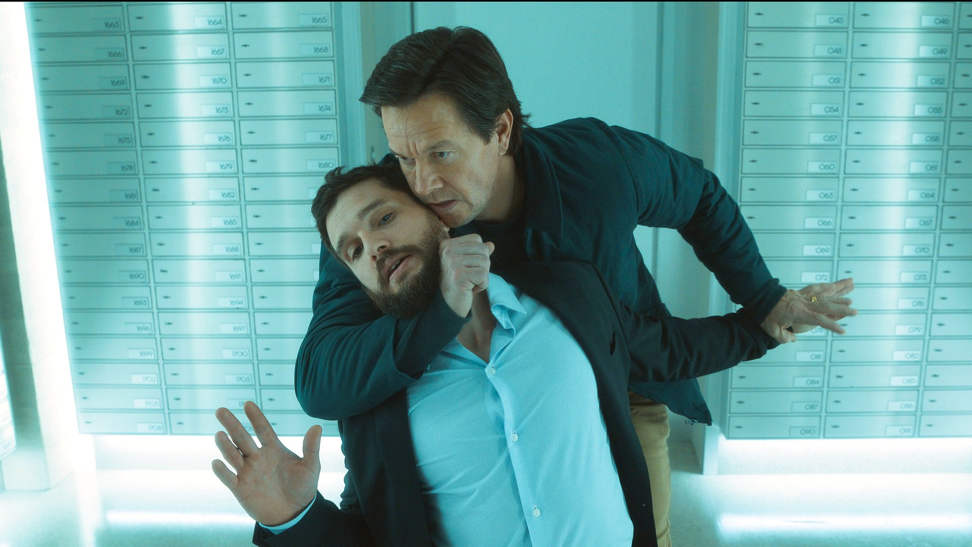 Mark-Wahlberg-verteilt-besinnliche-Pr-gel-st-rmt-auf-Platz-1-der-Streaming-Charts-mit-Action-Fortsetzung