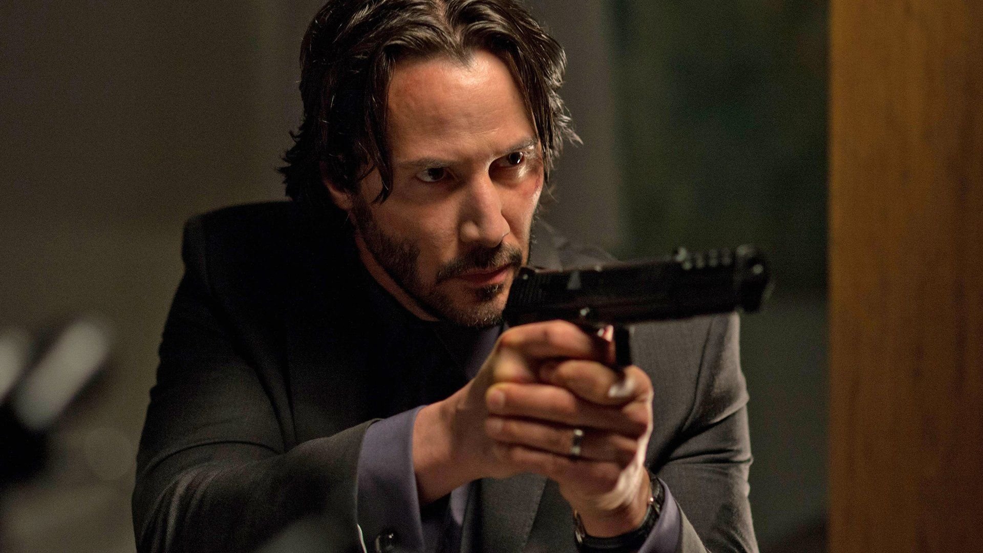 Jason-Statham-statt-Keanu-Reeves-John-Wick-Regisseur-verr-t-dieses-Markenzeichen-eigentlich-f-r-einen-anderen-Actionfilm-geplant-war