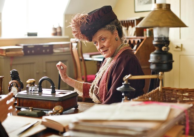 Maggie Smith in ihrer Paraderolle als Violet Crawley.