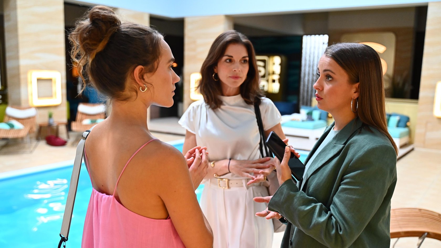AWZ: Joana (Josephine Martz) , Gabriella (Bianca Hein) und Lucie (Julia Wiedemann)