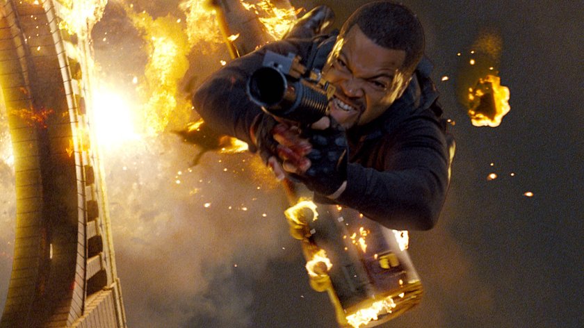 Ice Cube verkörpert in diesem Actionkracher den Ex-Seal Darius Stone.