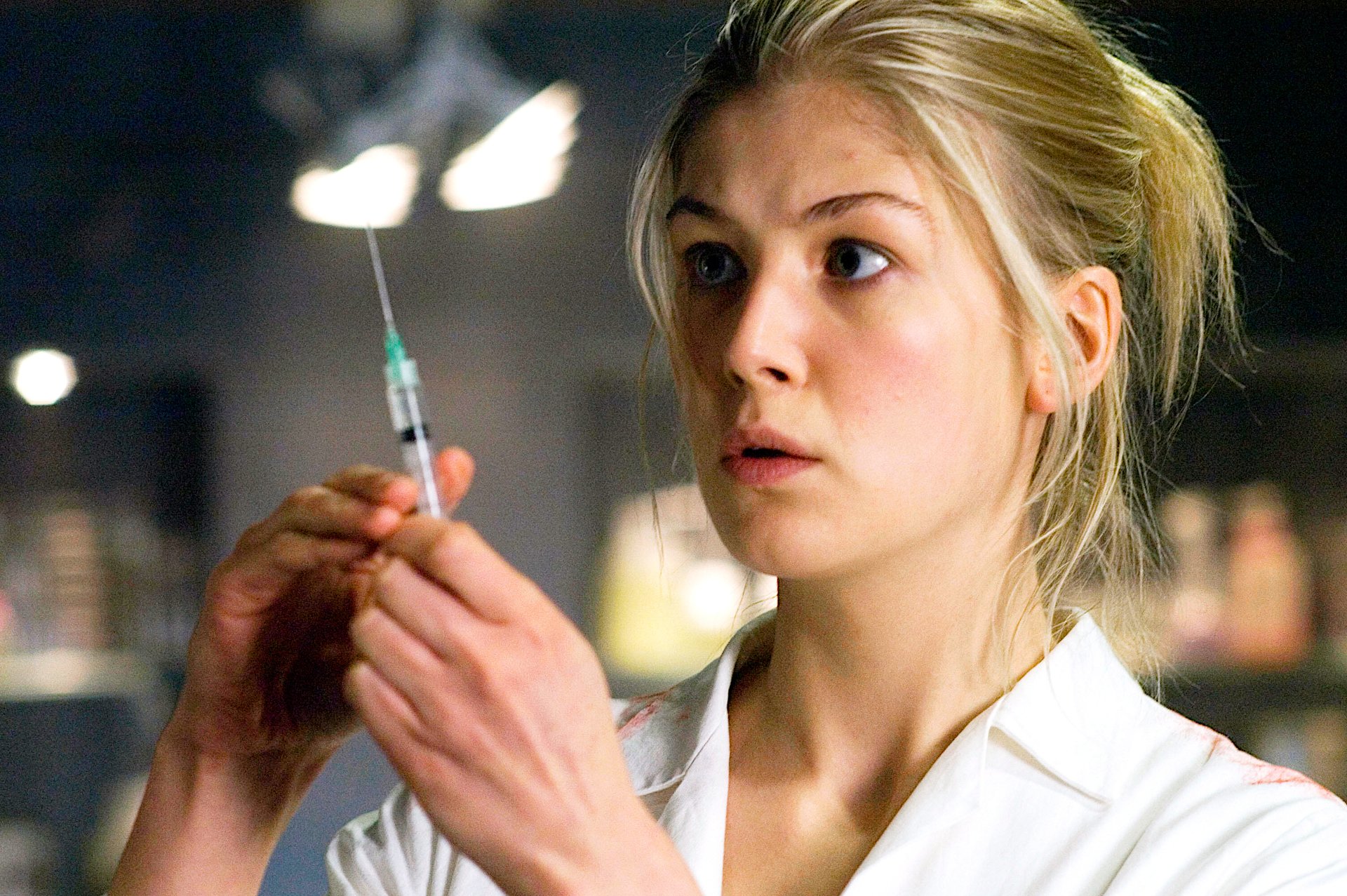 Rosamund Pike Characters: Samantha Grimm Film: Doom USA/UK/CZ/DE 2005 Director: Andrzej Bartkowiak 20 October 2005 PUBLICATIONxINxGERxSUIxAUTxONLY Copyright: MaryxEvansxAFxArchivexDoomxProductions 12600537 editorial use only