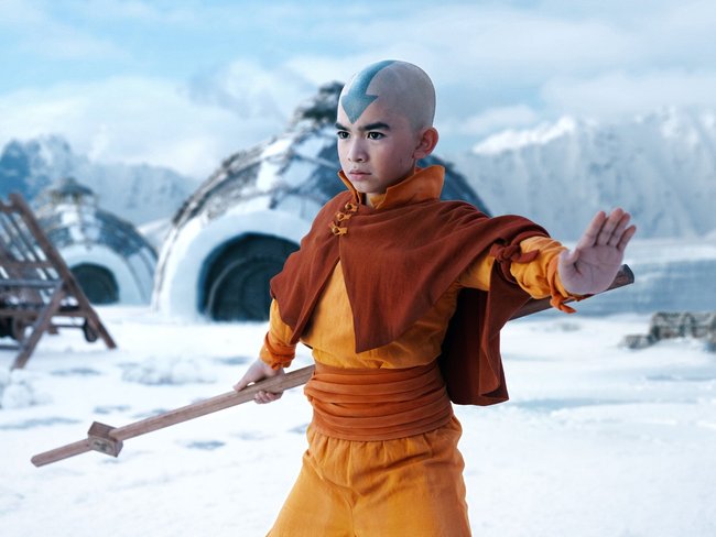 Gordon Cormier als Avatar Aang in Netflixs Live-Adaption der Saga.