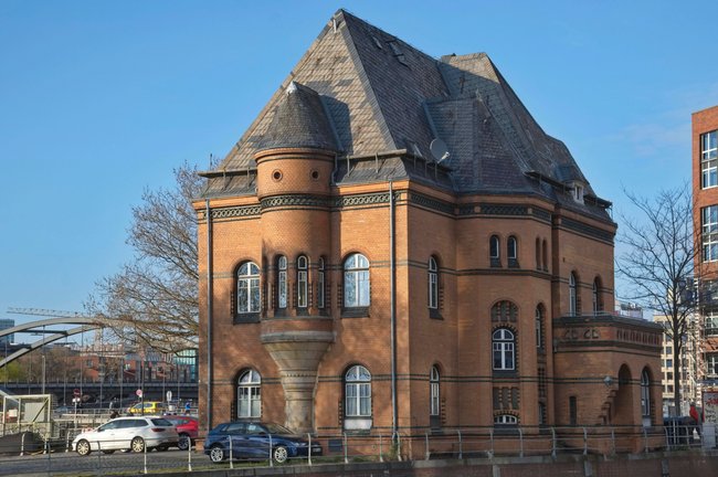 Das Gebäude der Hafenpolizeiwache Nr. 2 ist das Markenzeichen von „Notruf Hafenkante“.