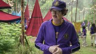 39 Jahre vor "Wednesday": So sah der Darsteller von Schulleiter Barry Dort früher aus