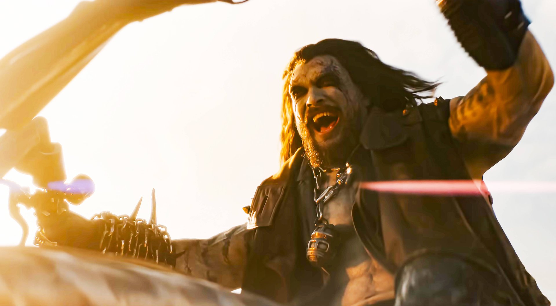 Jason Momoa als Lobo in 